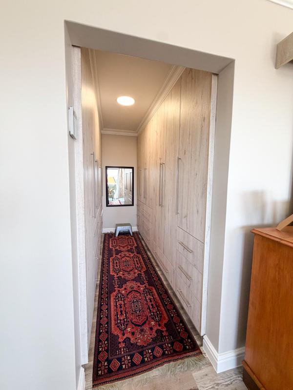 5 Bedroom Property for Sale in Reebok Western Cape